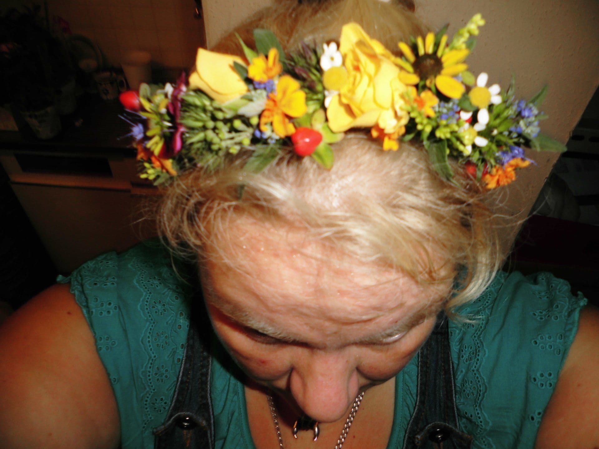 Blumenkranz als Festival-Haarschmuck