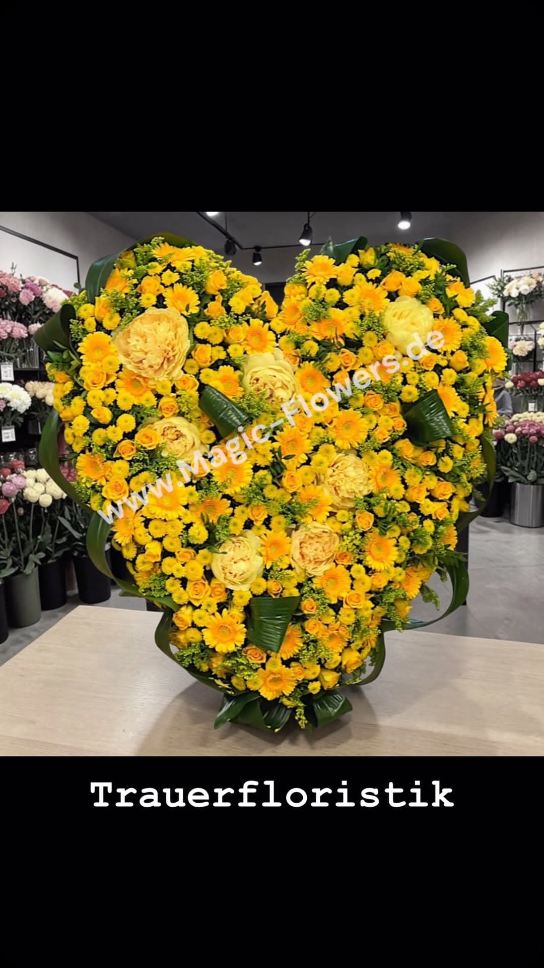 Trauerfloristik — mit Sorgfalt gebunden. #blumenliebe #magicflowers